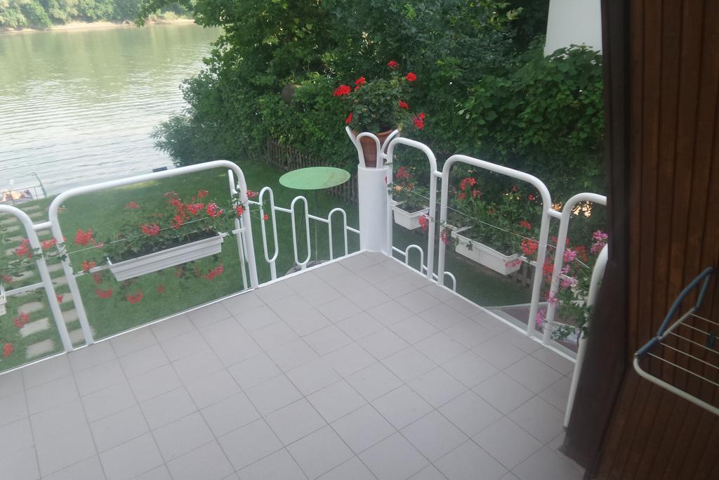 Tiszavirág Nyaralóház Szeged Esterno foto