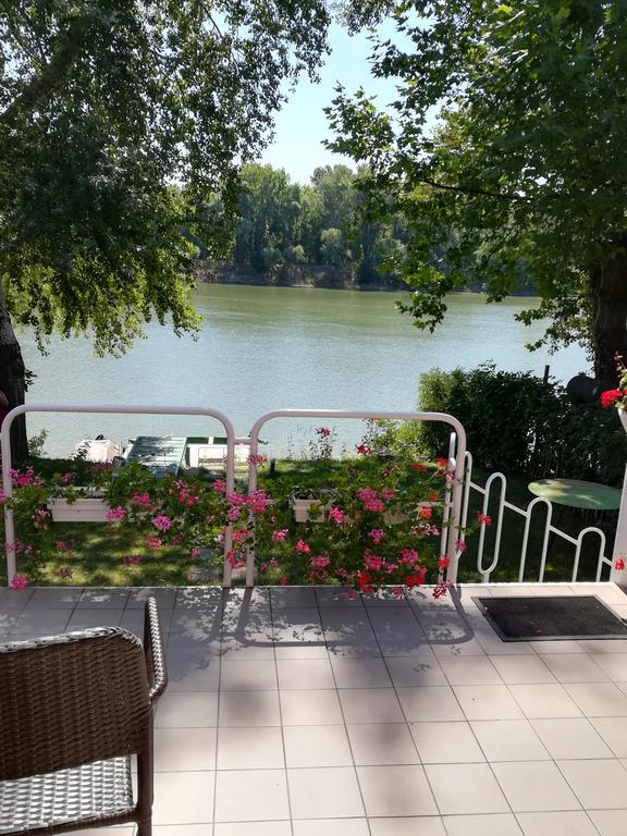 Tiszavirág Nyaralóház Szeged Esterno foto
