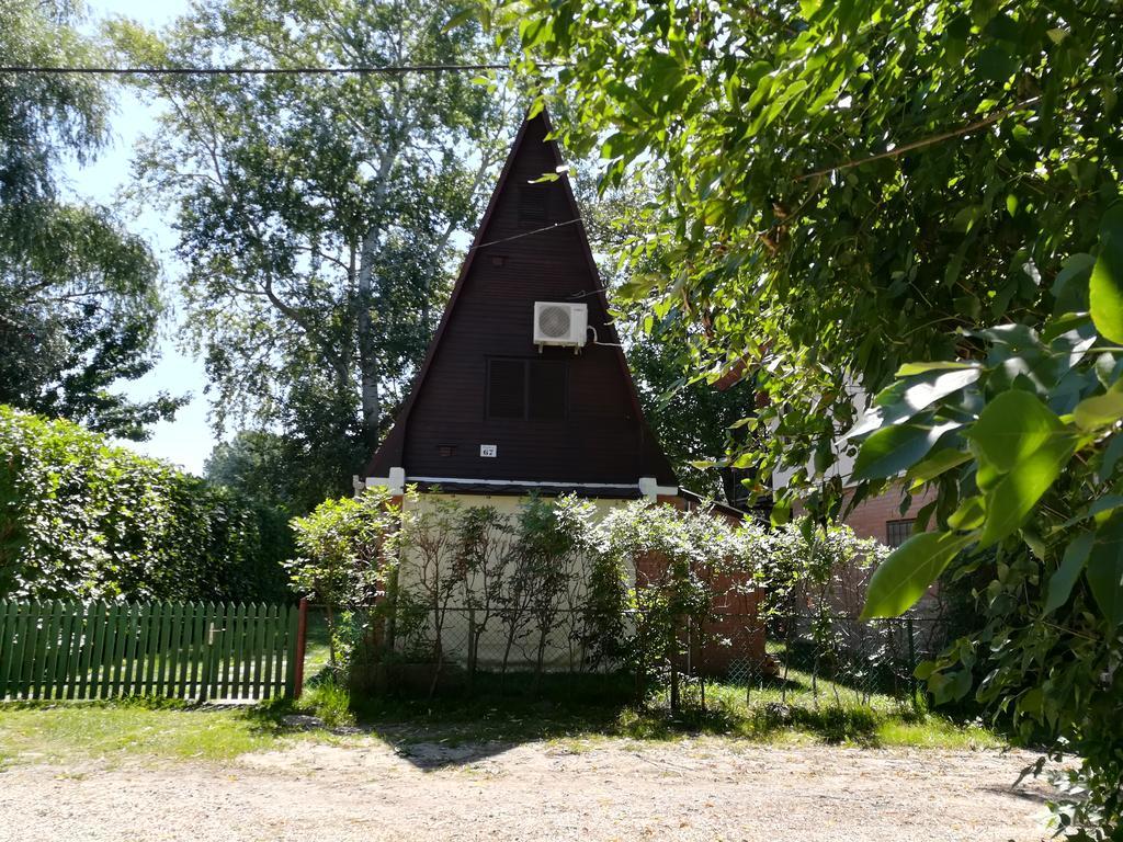 Tiszavirág Nyaralóház Szeged Esterno foto
