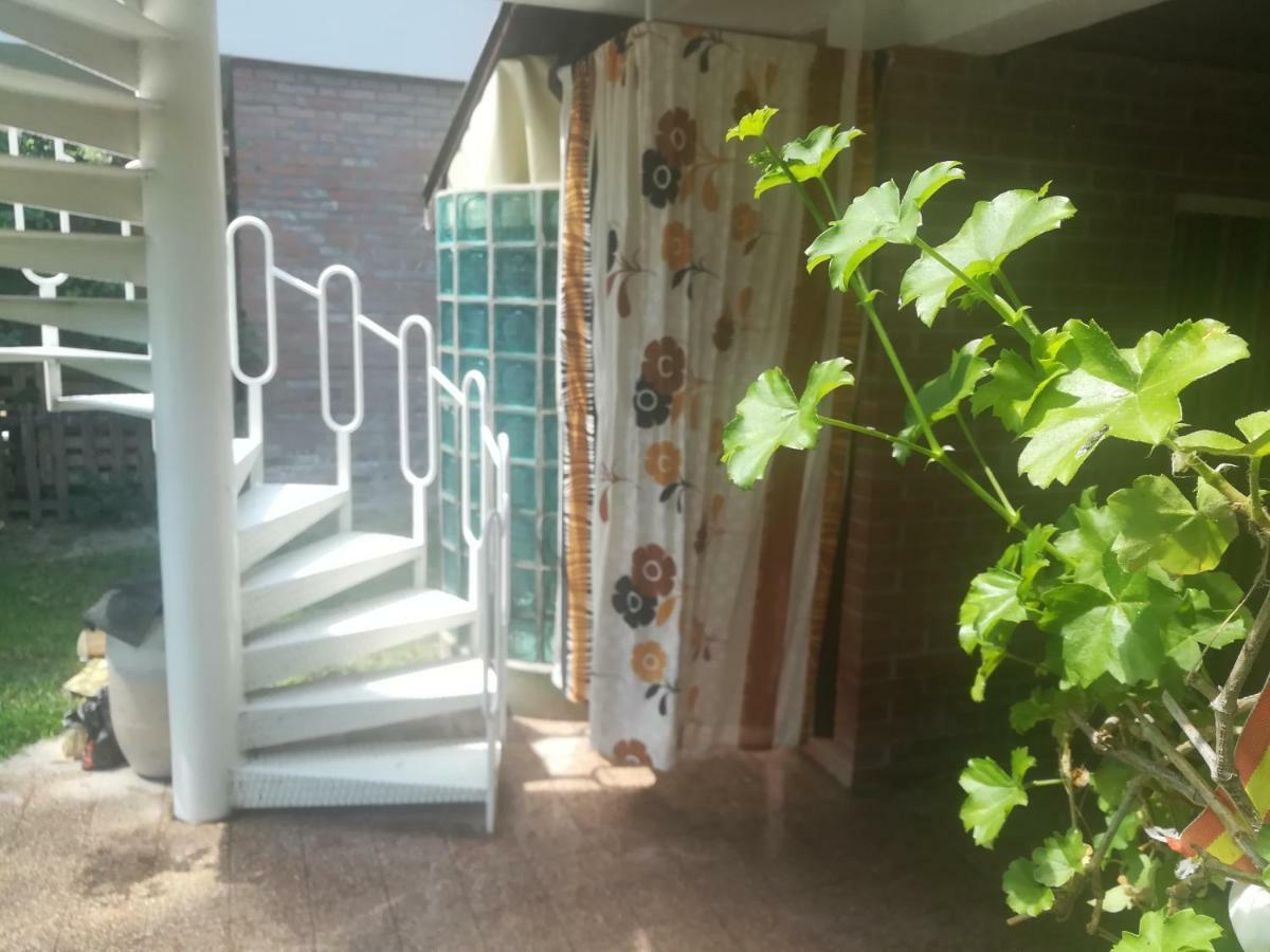 Tiszavirág Nyaralóház Szeged Esterno foto